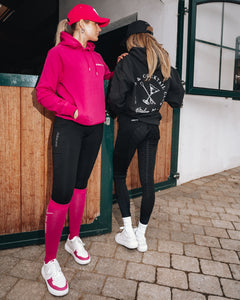 Quaterback 2.0 Normal Fit Hoodie - Horses & Cocktail - Very Berry