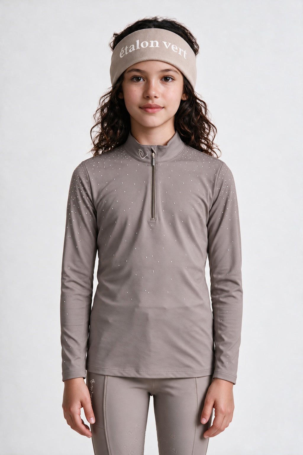 Easy Game Glitter Young Riders Taupe – getragen von vorne