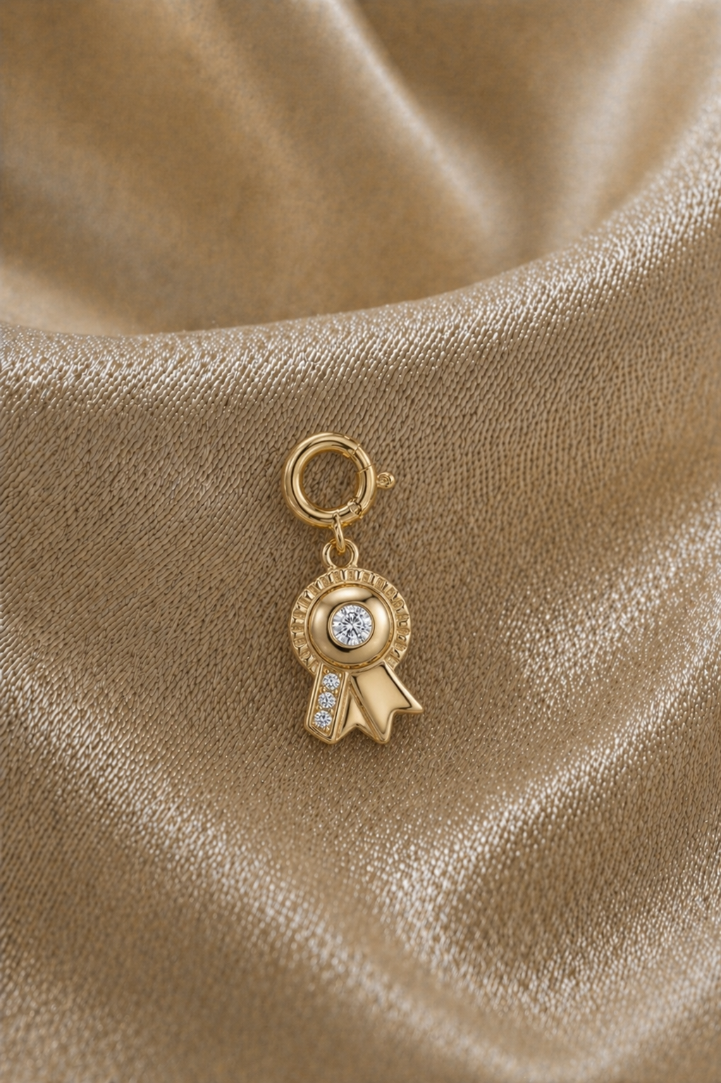 Armband - Charm - Turnierschleife - Gold
