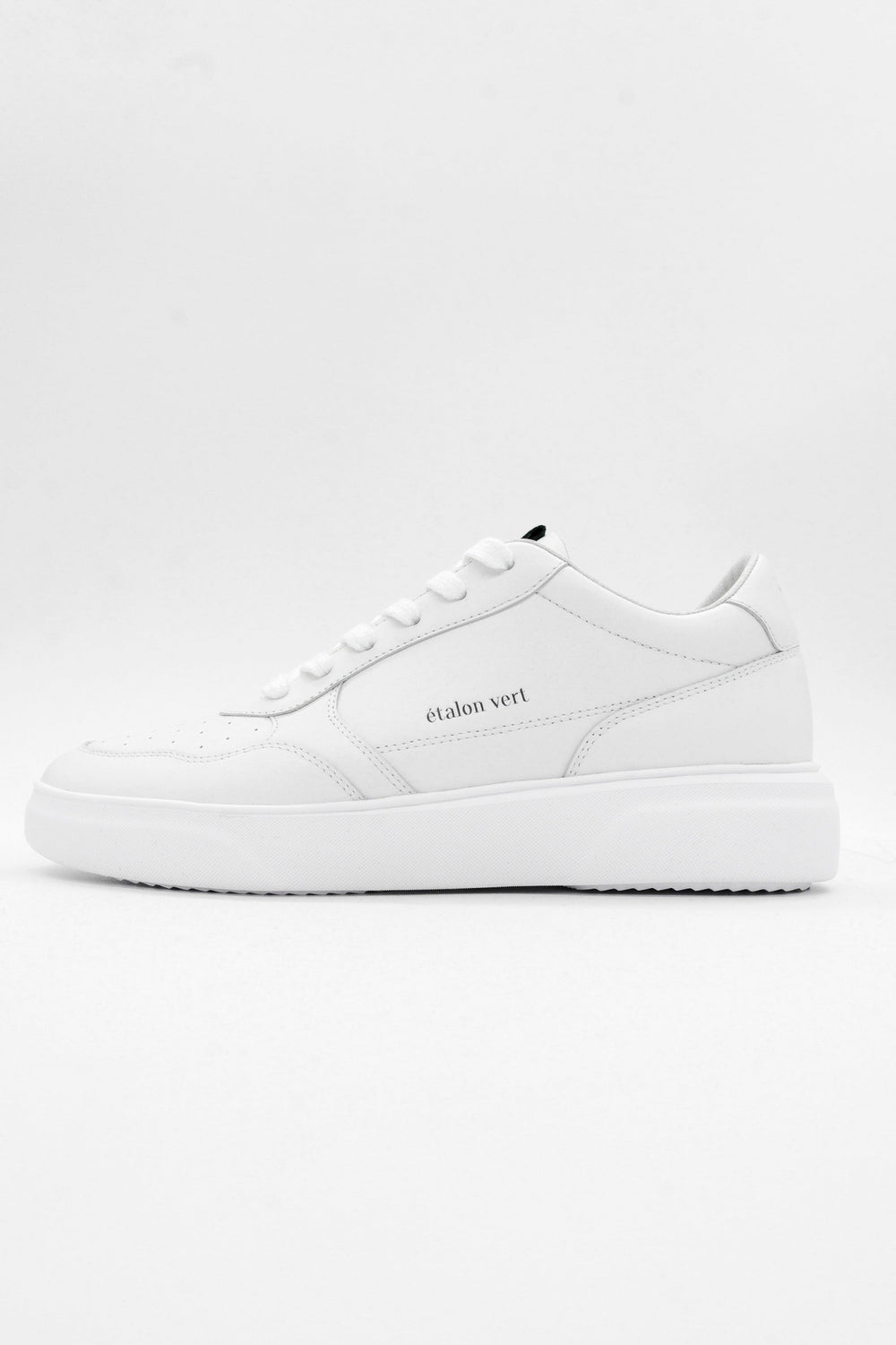 Cornet Supreme Sneaker - White