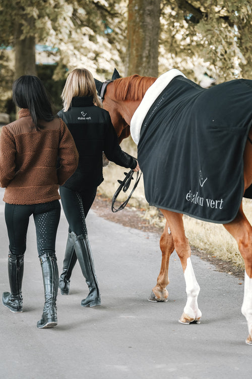 Abschwitzdecke Quarz Fellkragen - Black