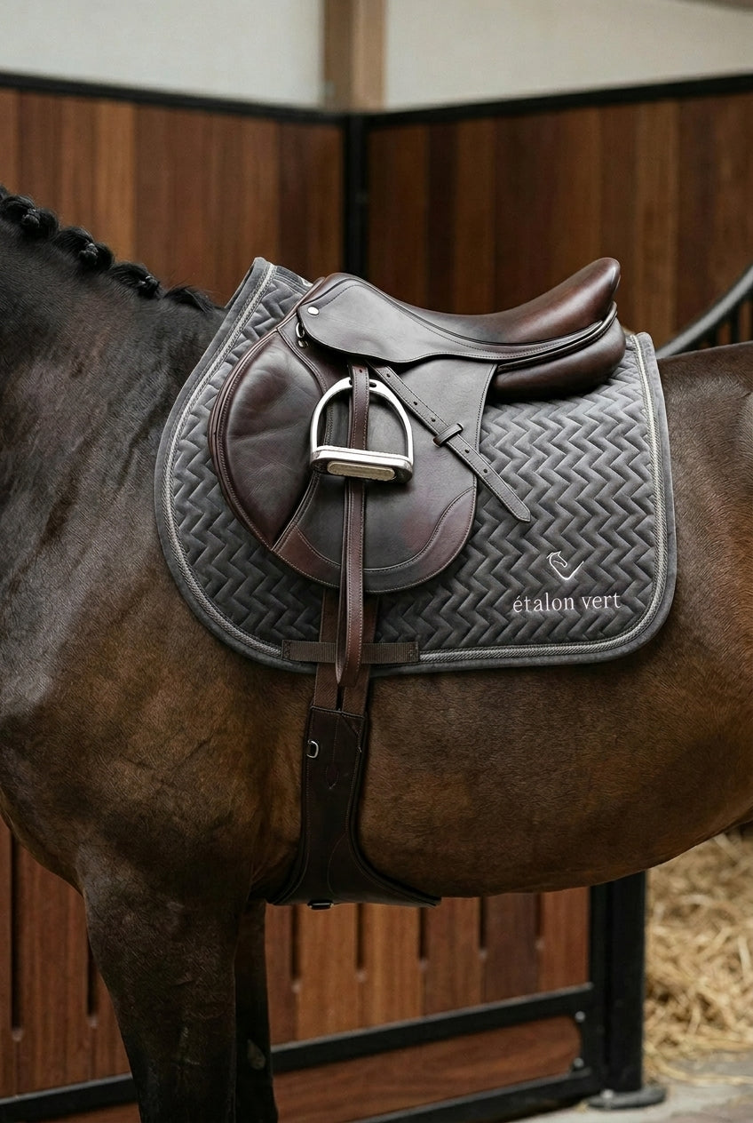Jumping saddle pad - Gray Velvet