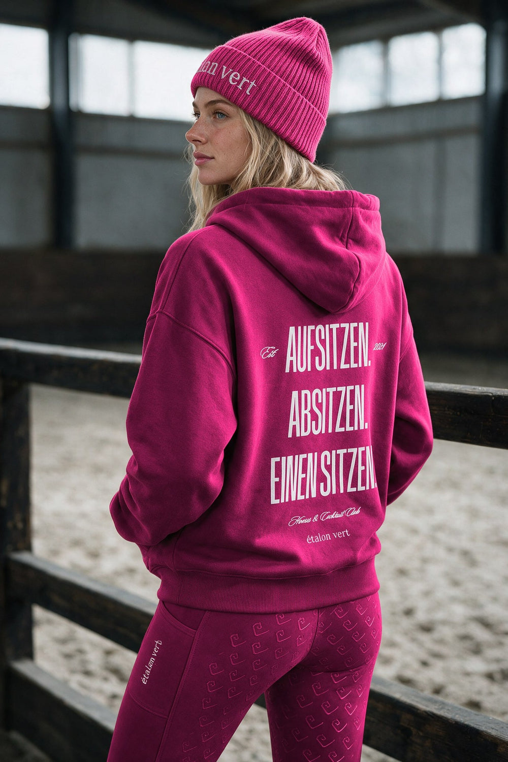 étalon vert – Aufsitzen. Absitzen. Einen Sitzen. – Very Berry – ausgewähltes Modelmotiv B102