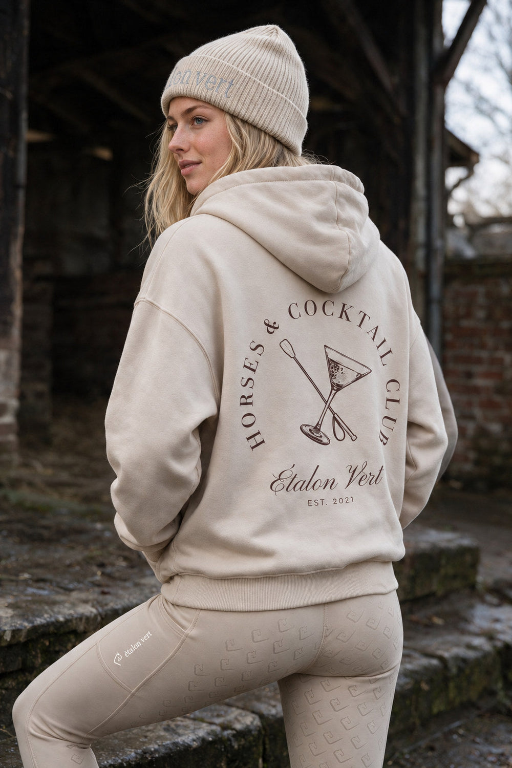 étalon vert – Horses & Cocktails – Beige – ausgewähltes Modelmotiv B195