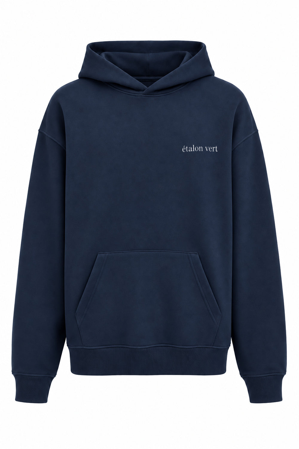 Navy Oversize Hoodie – Vorderansicht, kleines weißes Logo auf linker Brust