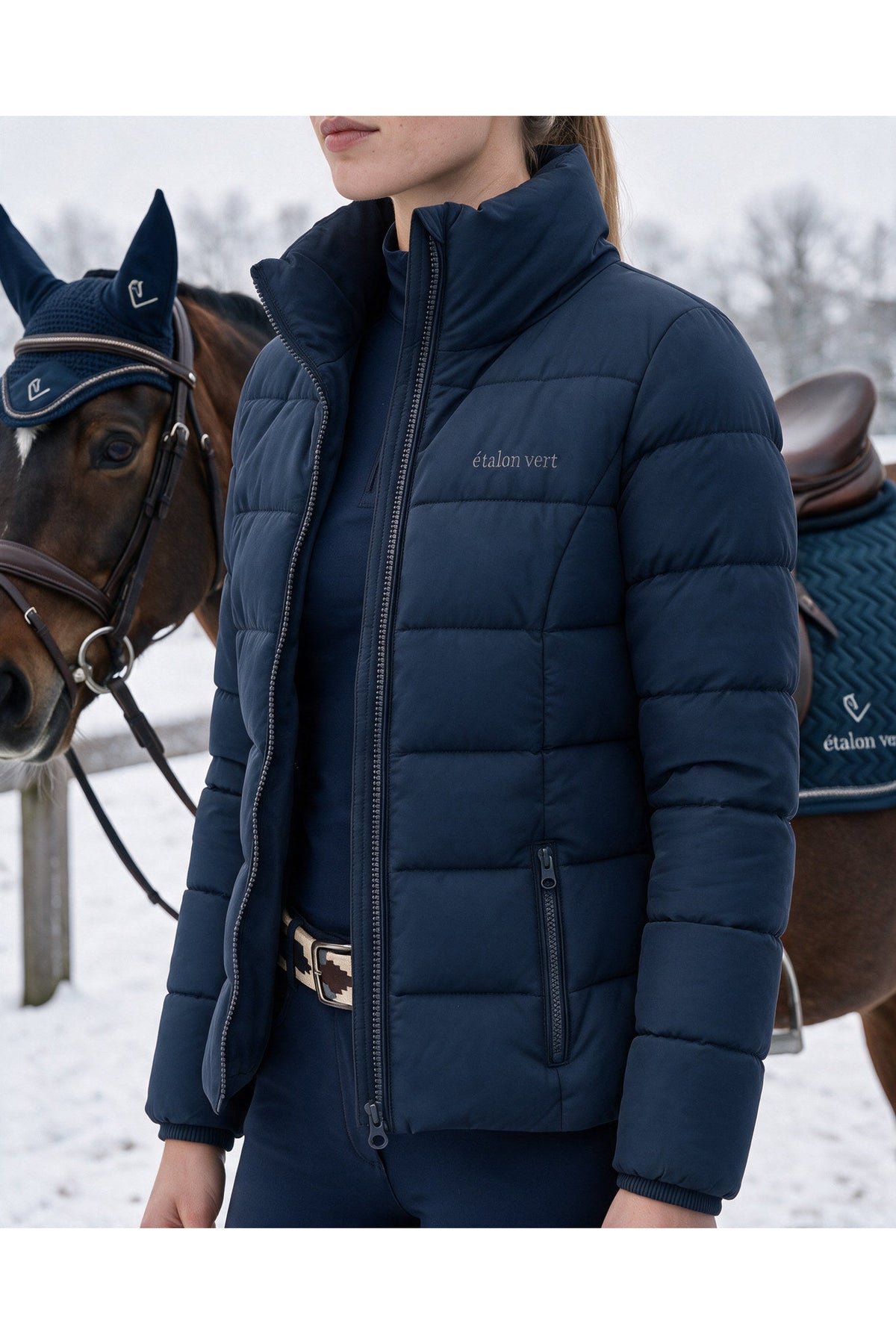 Emerald Jacke Navy – getragene Ansicht E0580