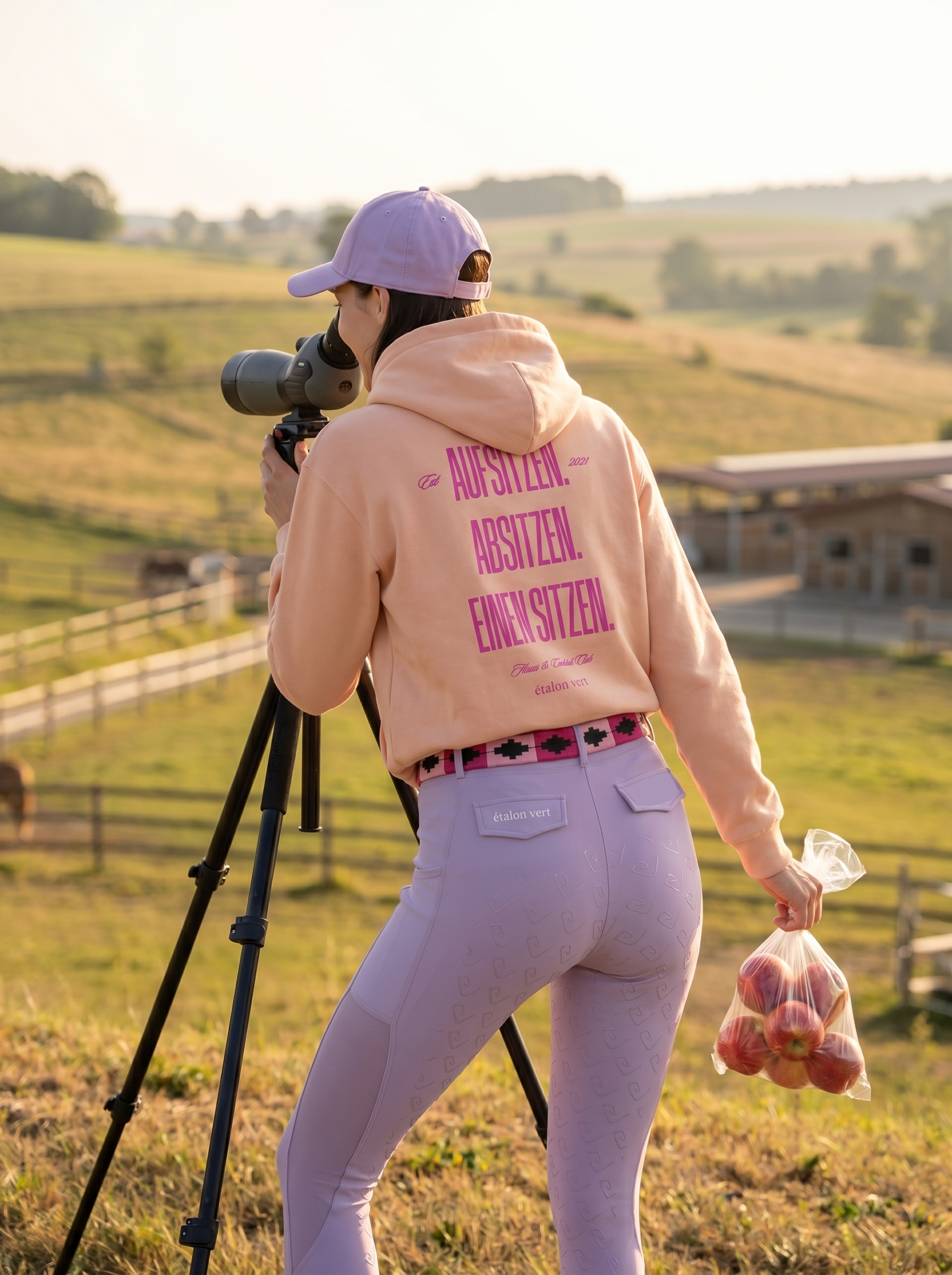 Oversize Fit Hoodie - Aufsitzen. Absitzen. Einen Sitzen. - Peach