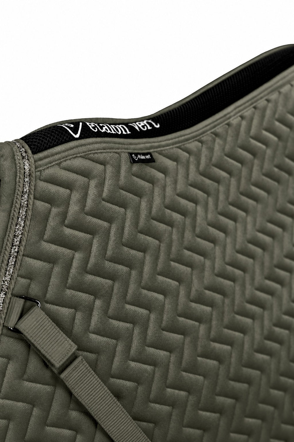 Schabracke Springen Olive Velvet – Material