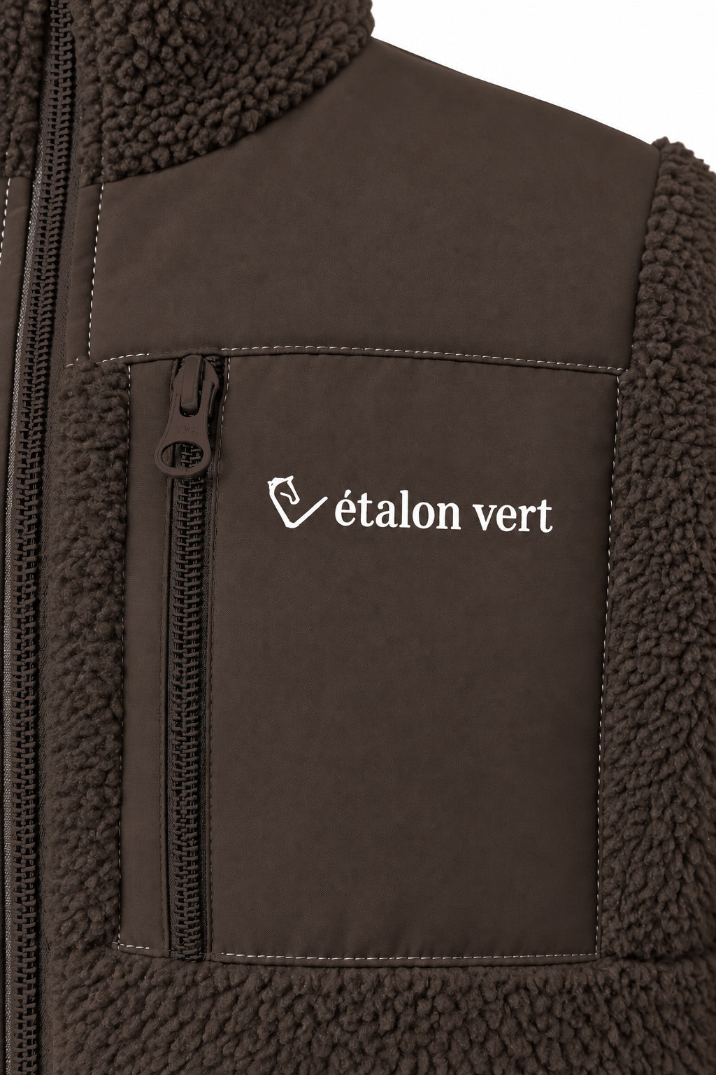 Valegro Teddyjacke brown Brusttaschen Detail, Reißverschluss Ton in Ton