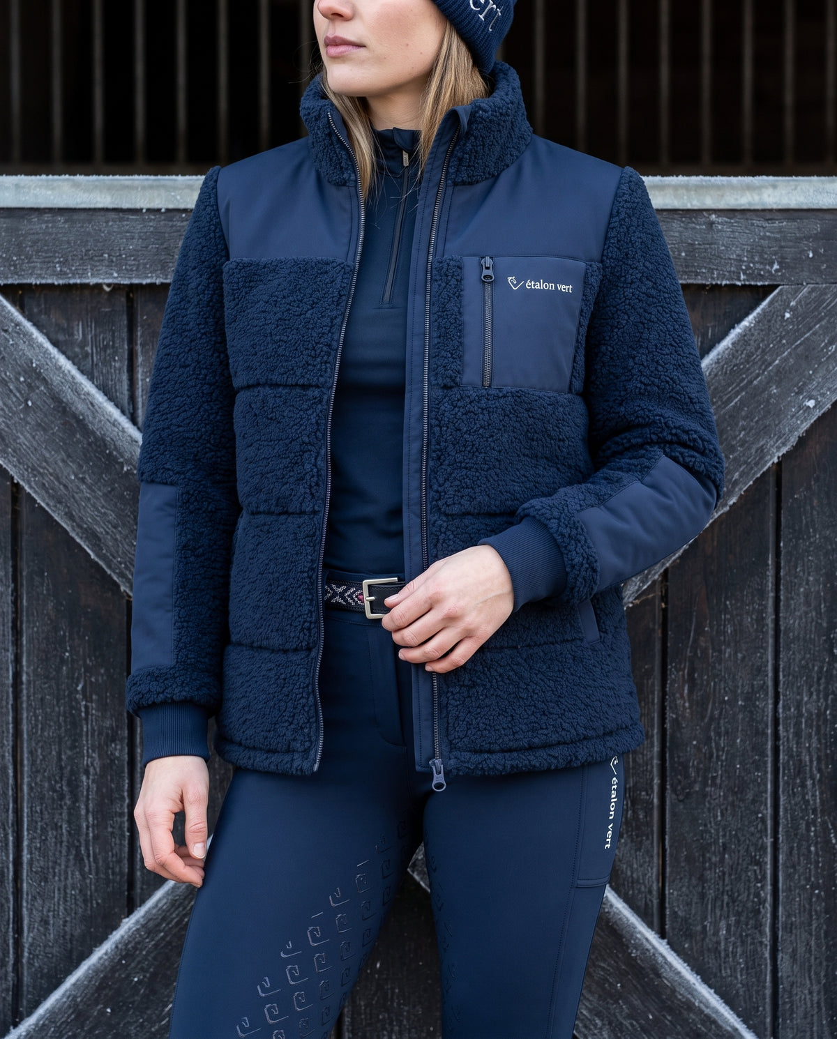 Valegro Teddyjacke Navy – Offene Frontansicht / Layering
