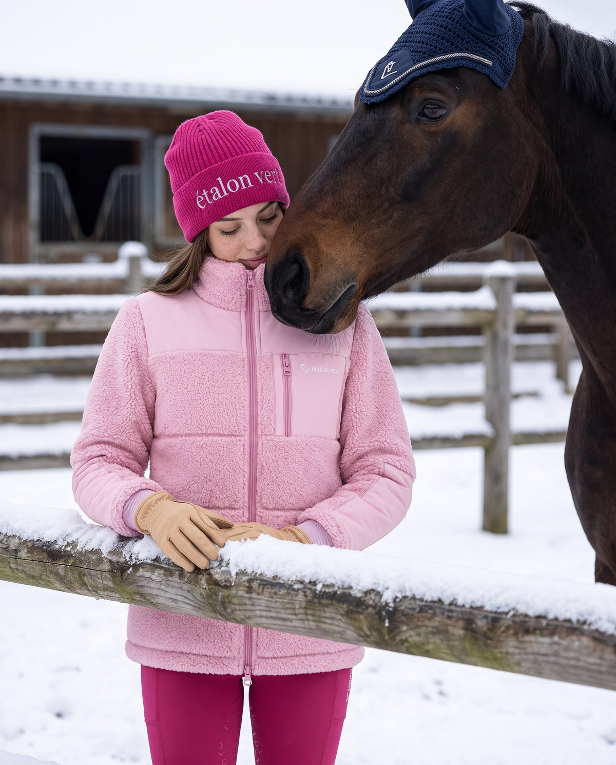 Valegro Teddyjacke Rosa – geschlossene Jacke im Pferdekontext