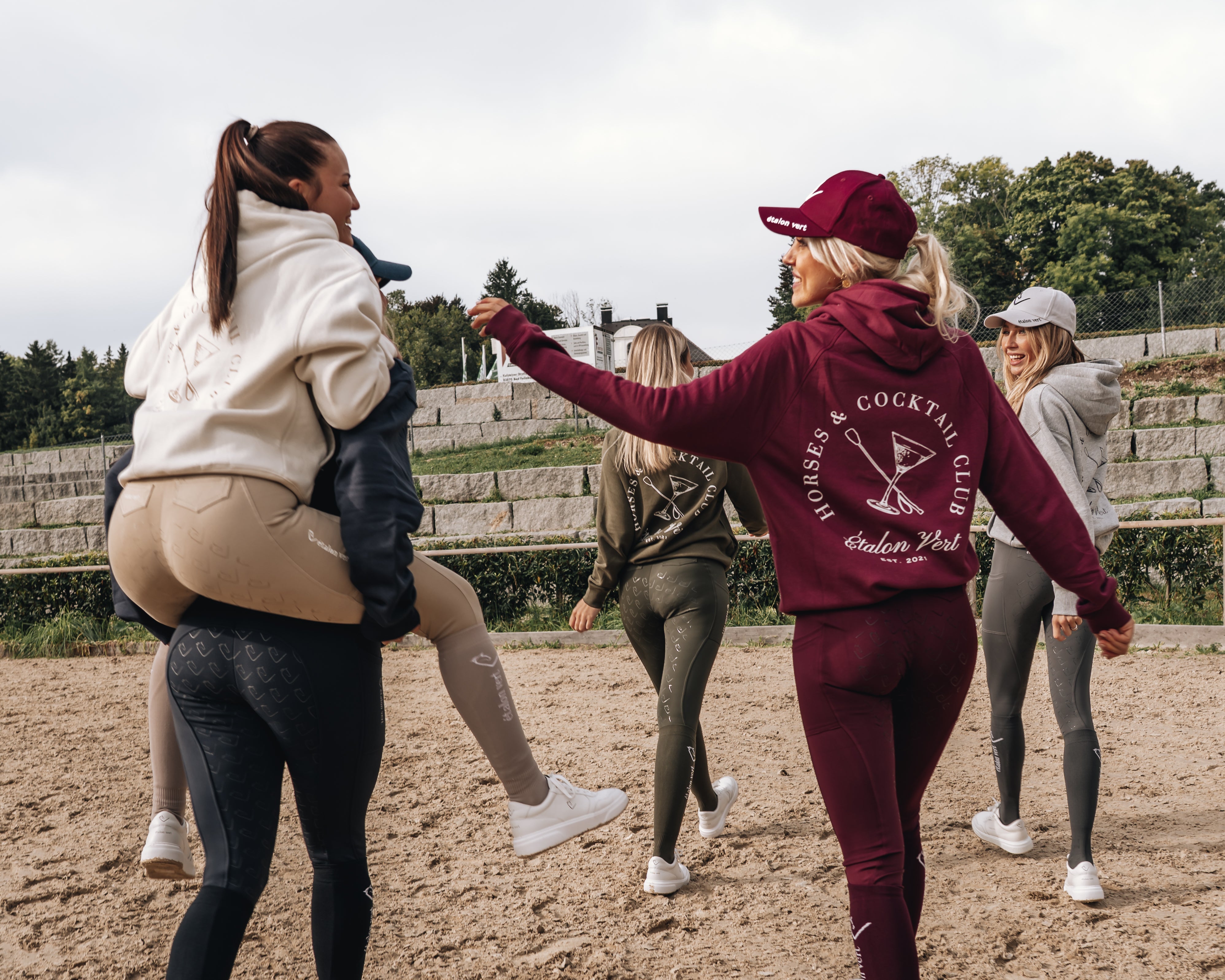 Horses & Cocktail Club