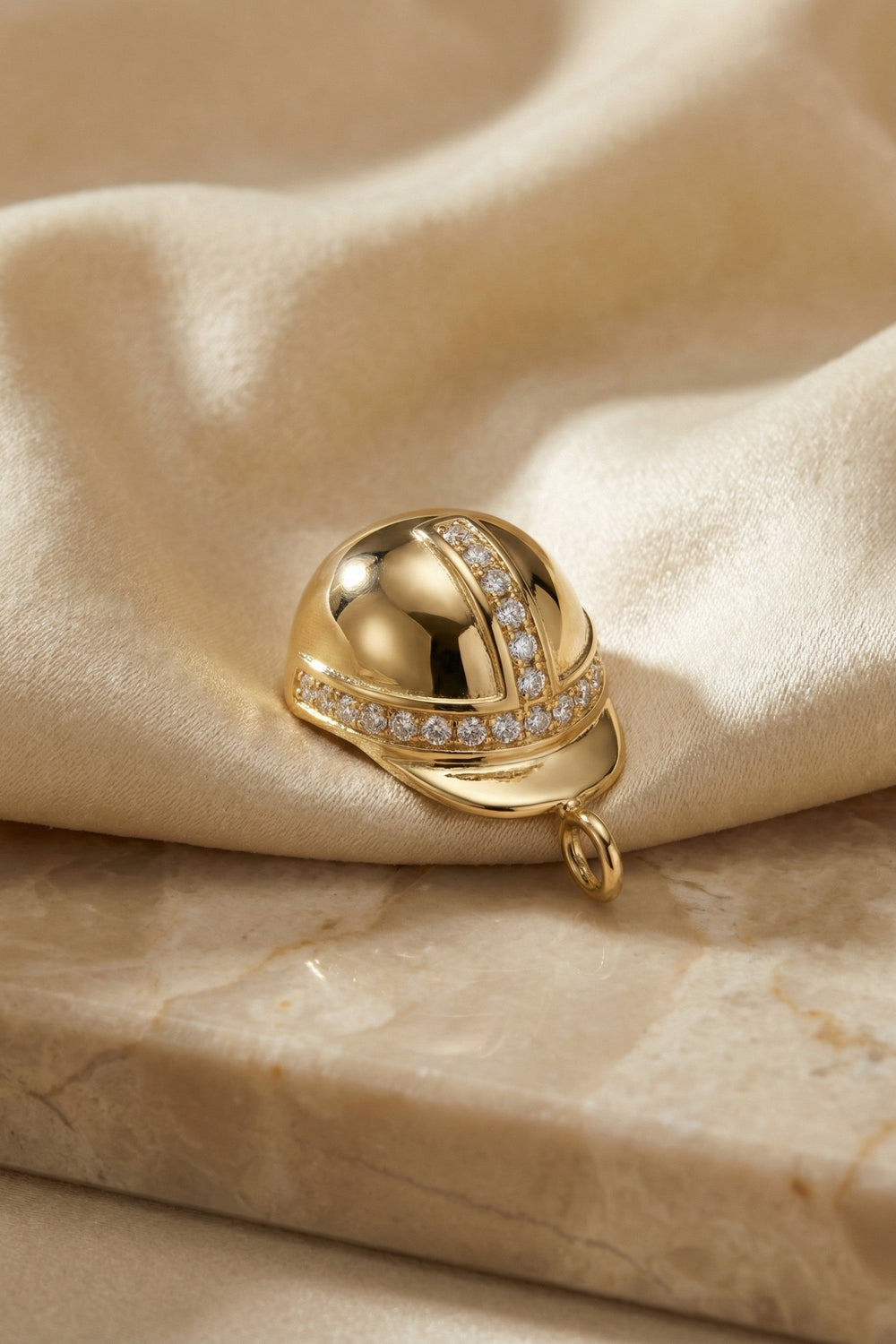 Charm pour collier – Casque – Or