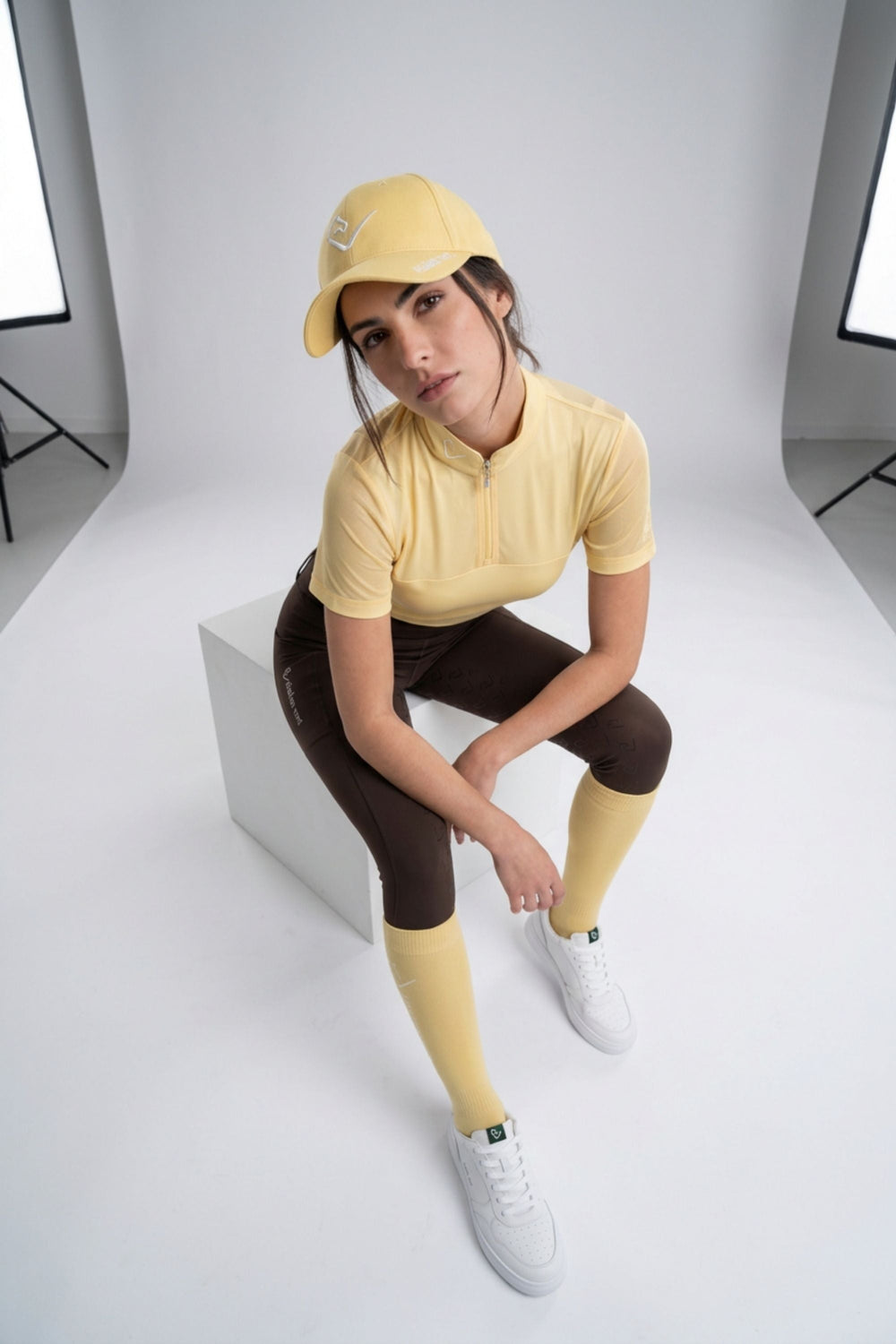 Star Gold Short Sleeve Mesh - Butter Yellow