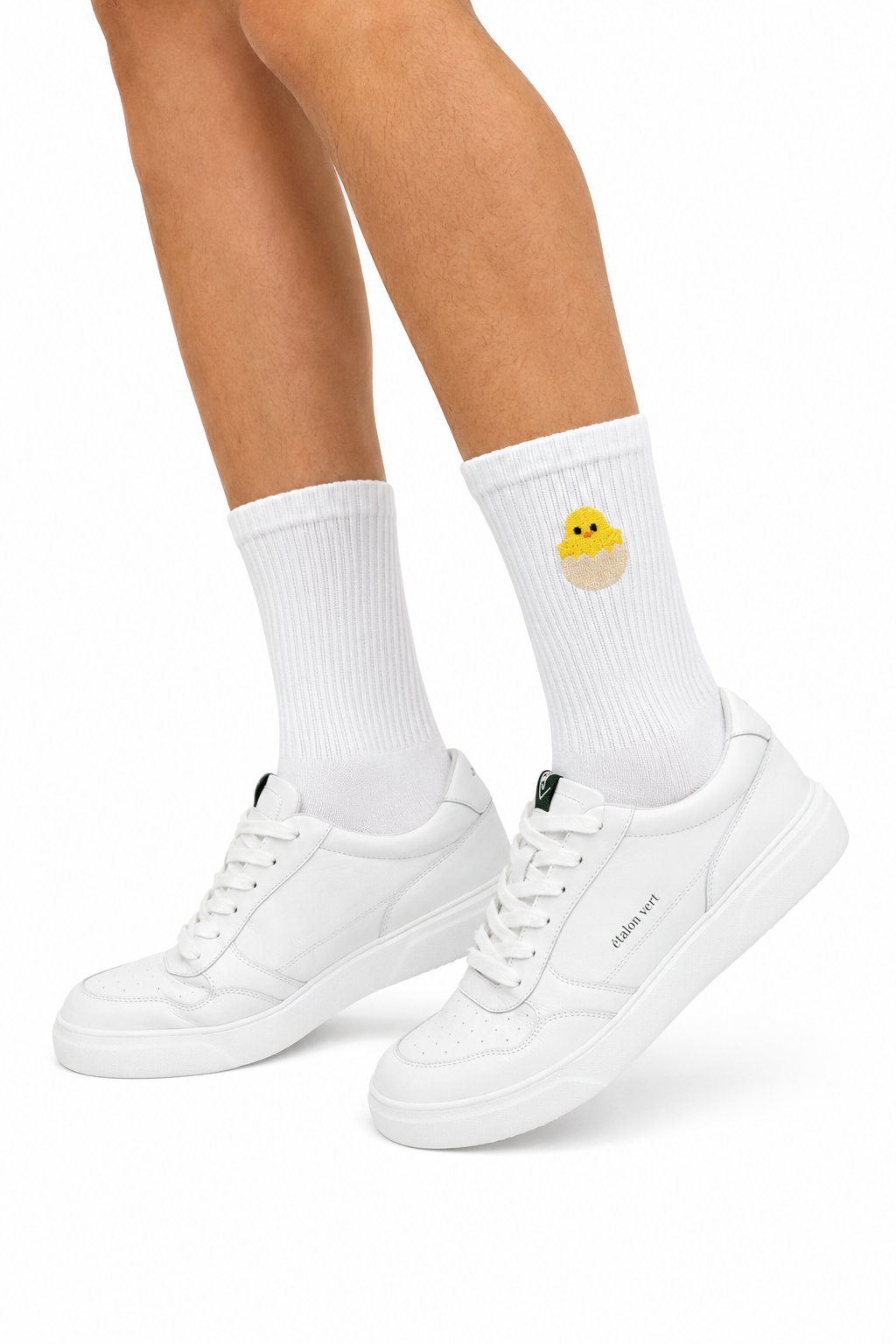 Kueken Sportsocken am Model mit Sneaker