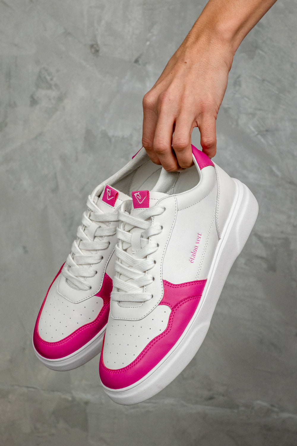 Cornet Supreme Sneaker - White/Very Berry