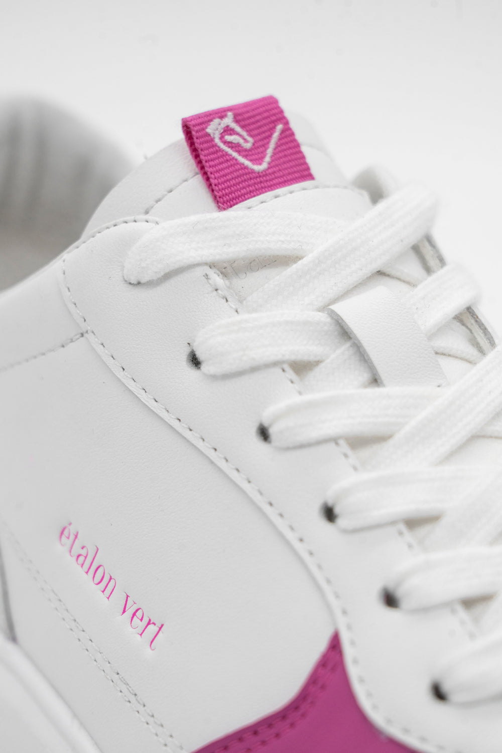 Cornet Supreme Sneaker - White/Very Berry