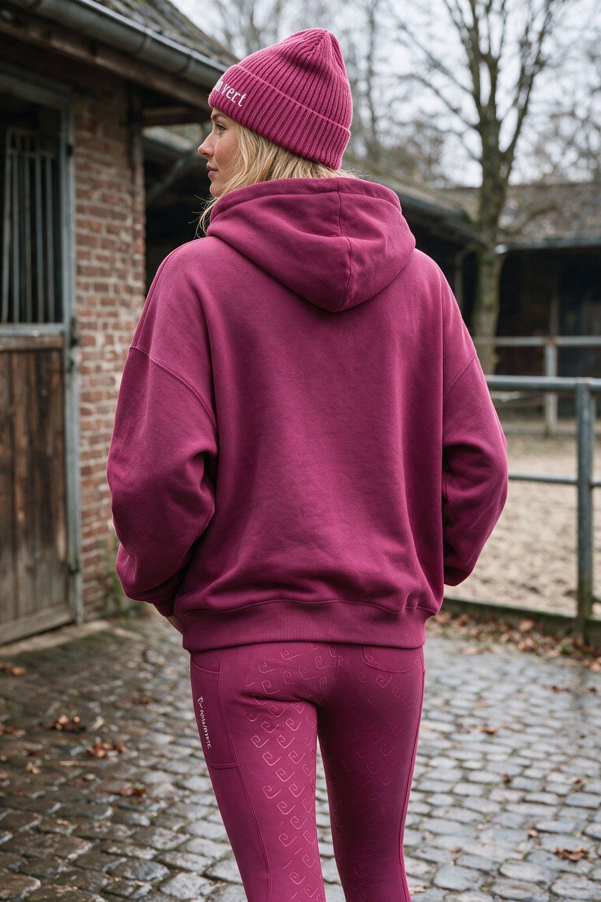 étalon vert – Very Berry ETLNVRT Chenille Hoodie – back – Celine