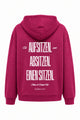 aufsitzen – Hoodie Very Berry, Rückenansicht mit großem weißem Druck