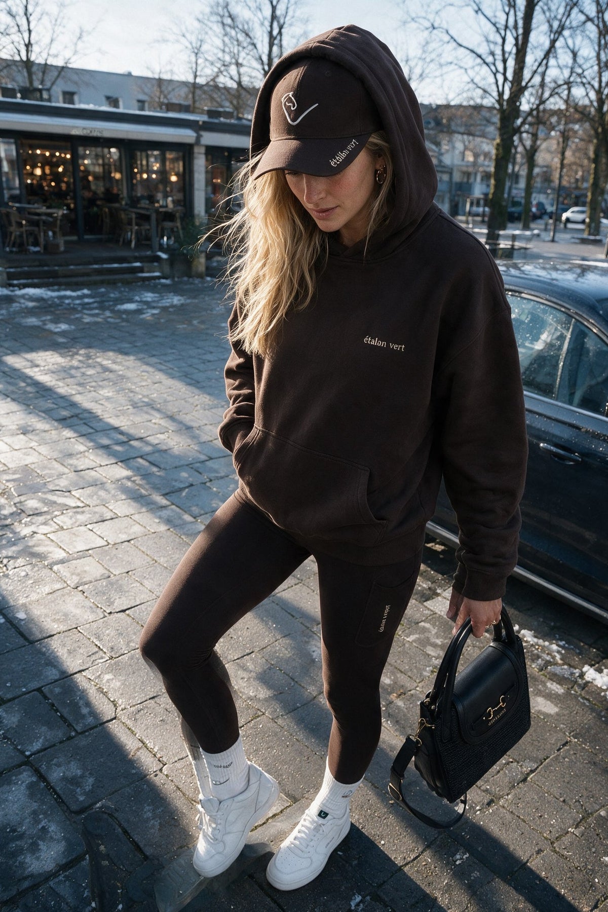 étalon vert – Equestrian Coffee Club – Chocolate Brown – ausgewähltes Modelmotiv B013