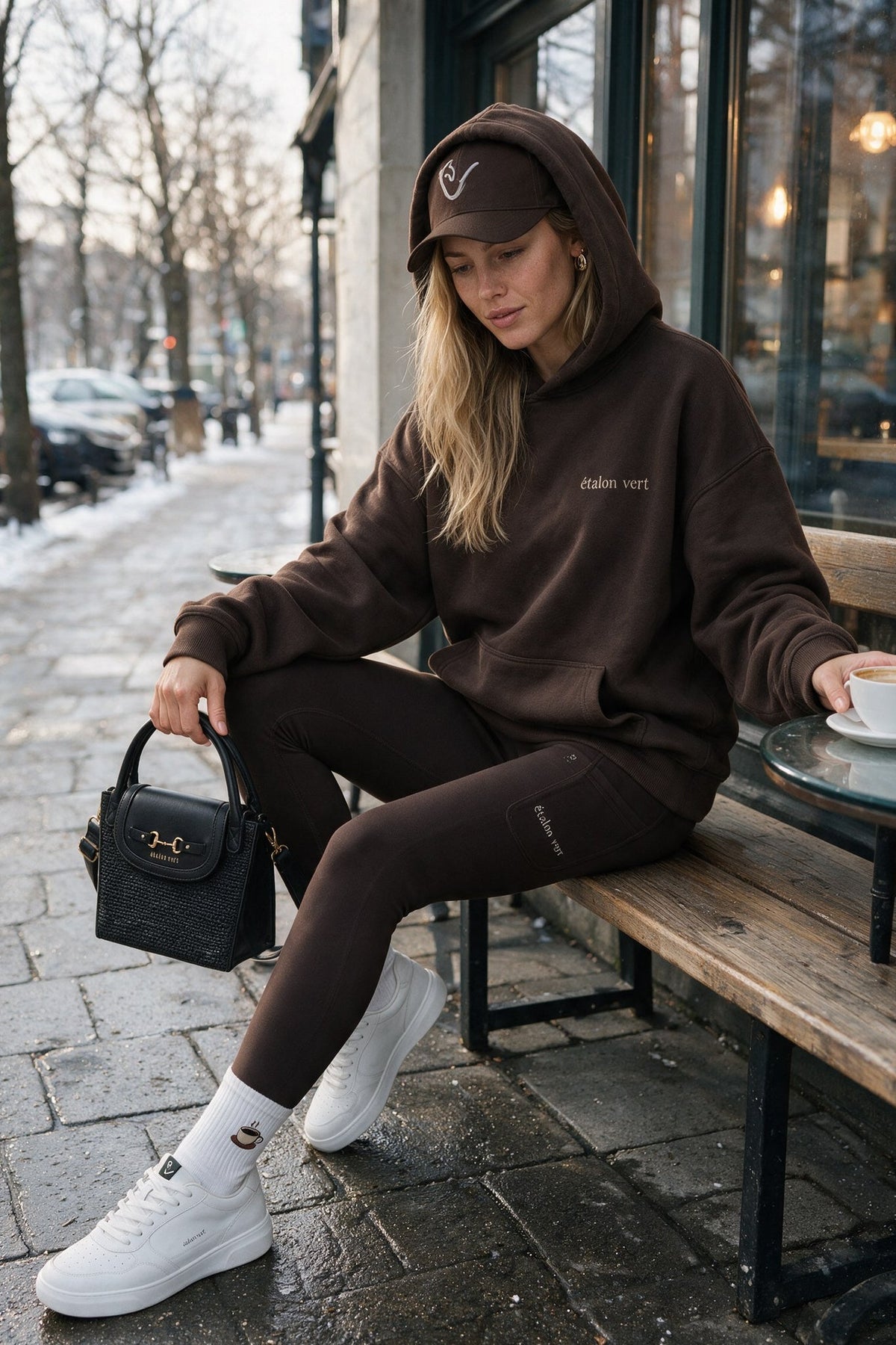 étalon vert – Equestrian Coffee Club – Chocolate Brown – ausgewähltes Modelmotiv B033