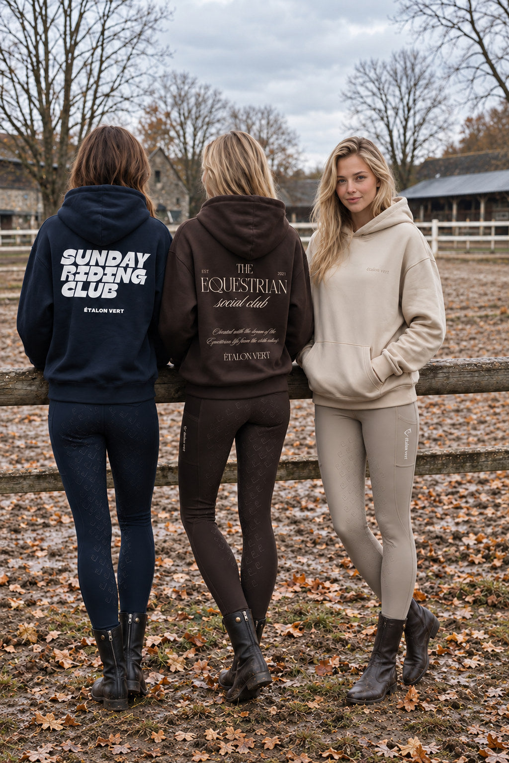 étalon vert – Gruppe · Sunday Riding Club + Equestrian Social Club – Navy + Chocolate Brown + Beige – ausgewähltes Modelmotiv B078