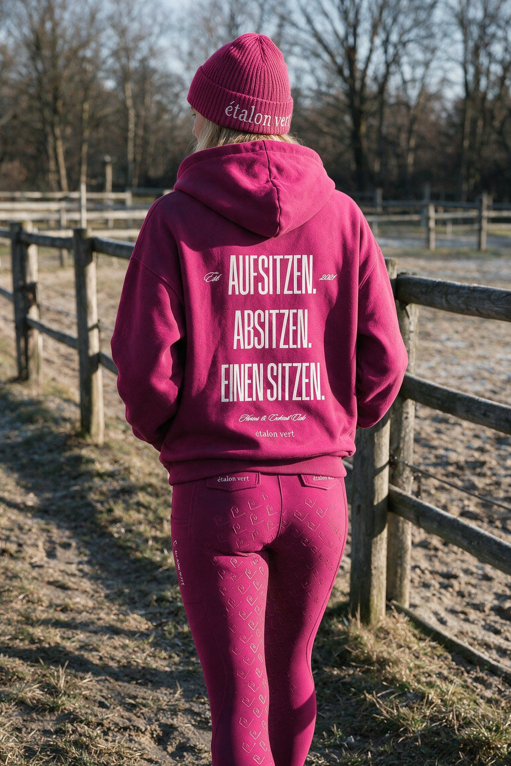 étalon vert – Aufsitzen. Absitzen. Einen Sitzen. – Very Berry – ausgewähltes Modelmotiv B097