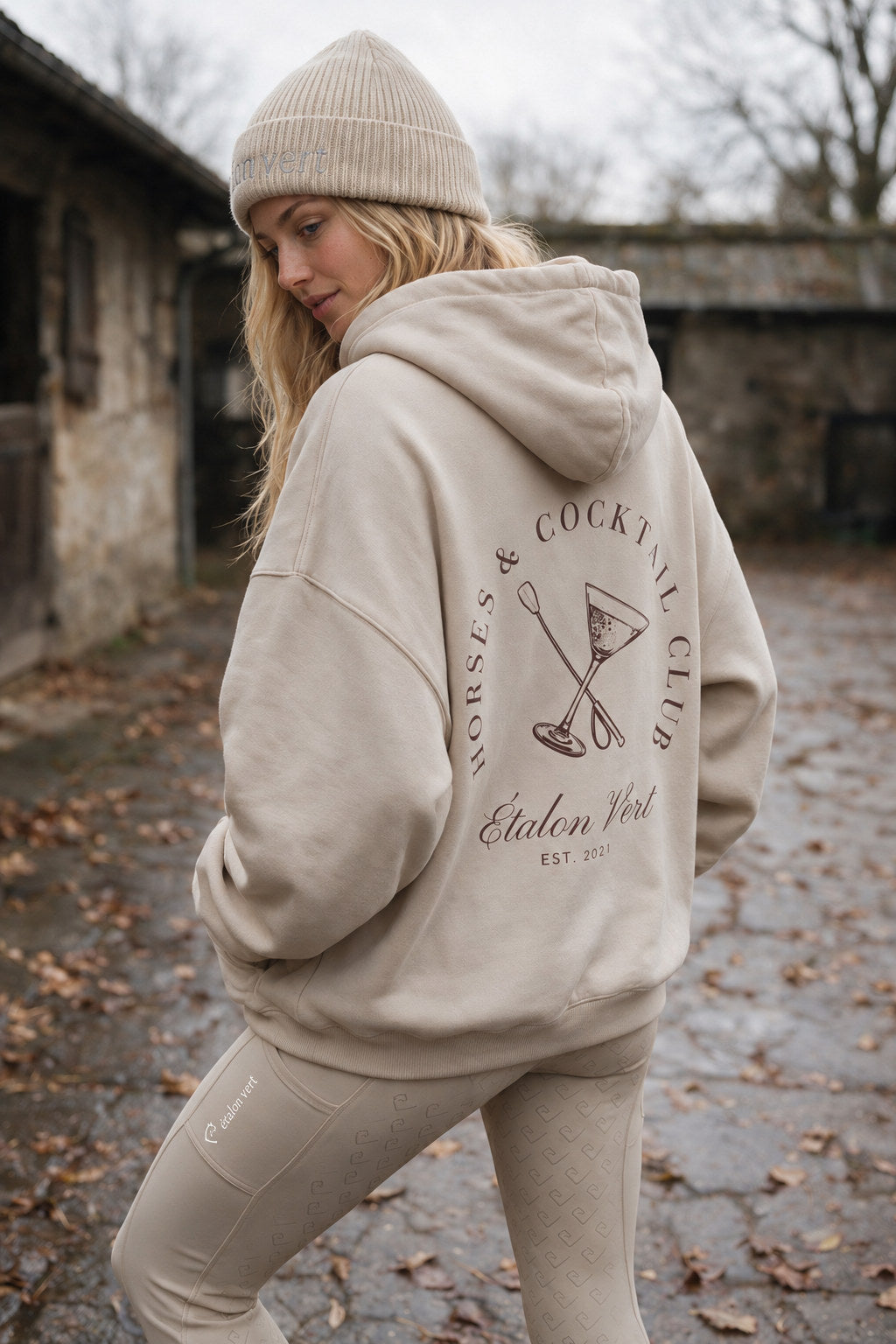 étalon vert – Horses & Cocktails – Beige – ausgewähltes Modelmotiv B199
