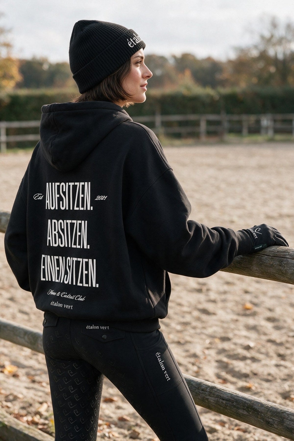 étalon vert – Aufsitzen. Absitzen. Einen Sitzen. – Black – ausgewähltes Modelmotiv B391