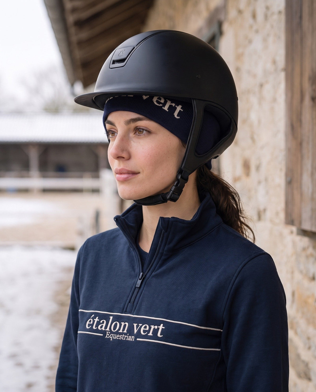 Don Carlos 2.0 navy unter dem Reithelm mit elise