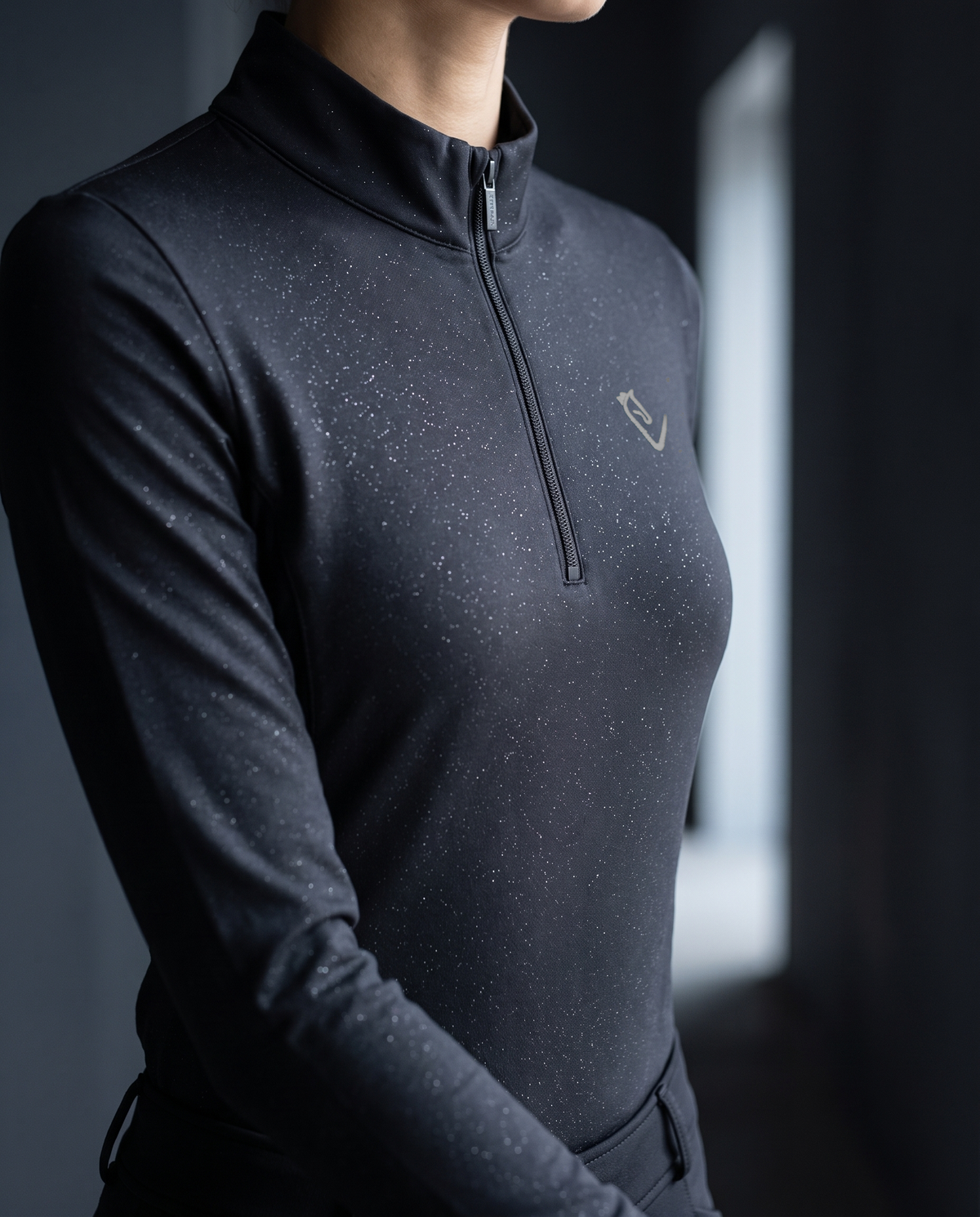 Easy Game Black Sparkle – getragene Front-Schrägansicht