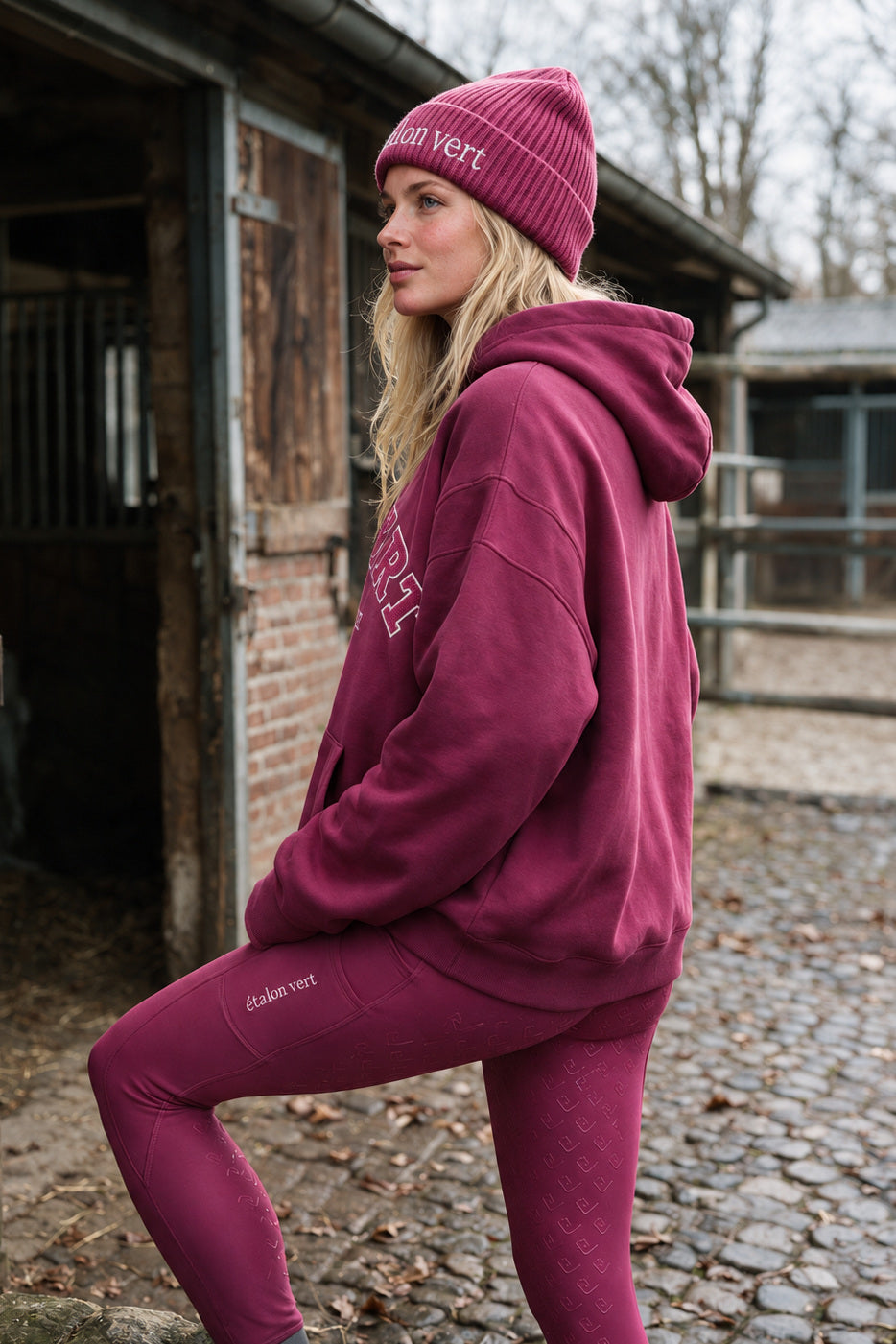 étalon vert – Very Berry ETLNVRT Chenille Hoodie – left side – Celine