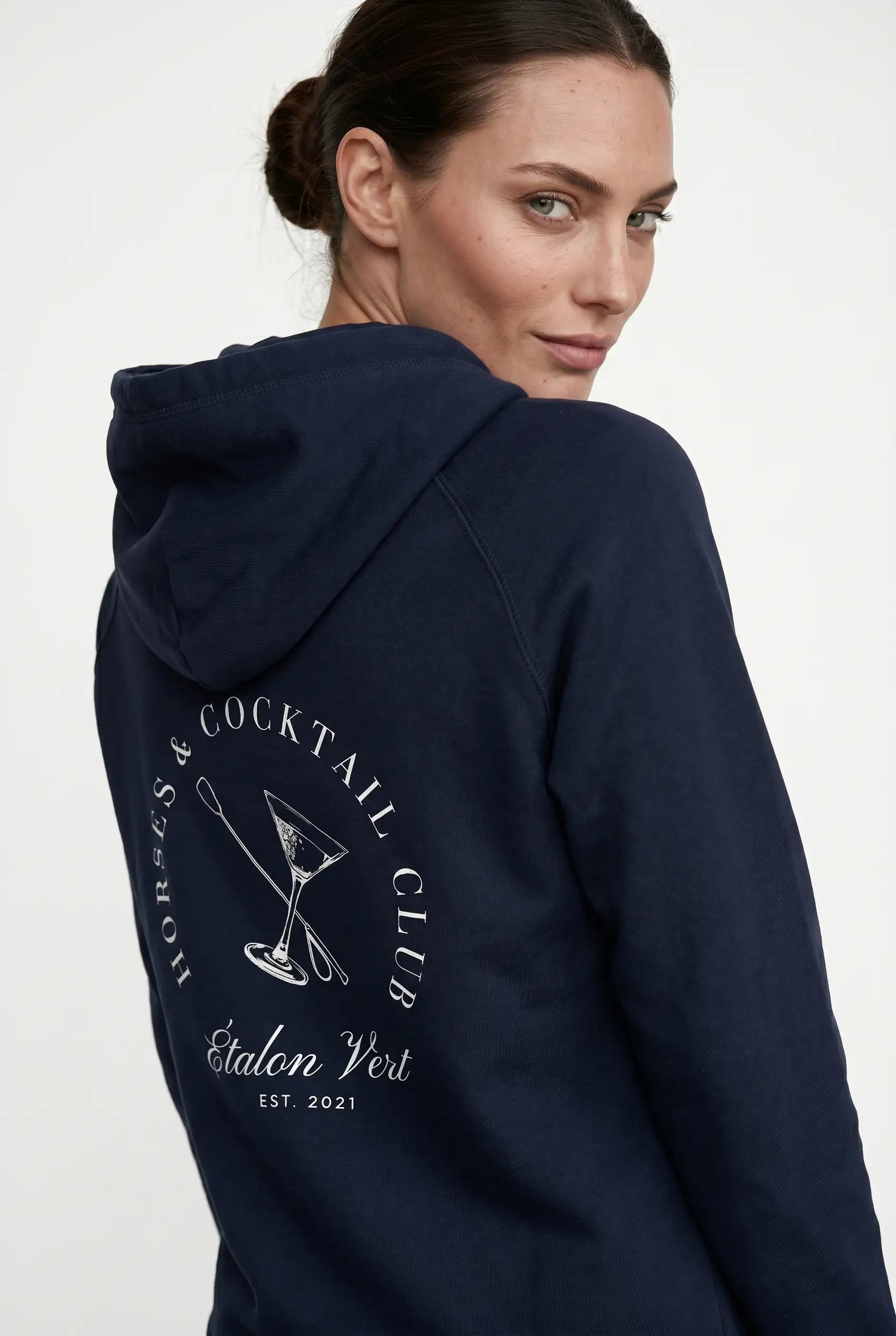 Quaterback 2.0 Normal Fit Hoodie - Horses & Cocktail - Navy