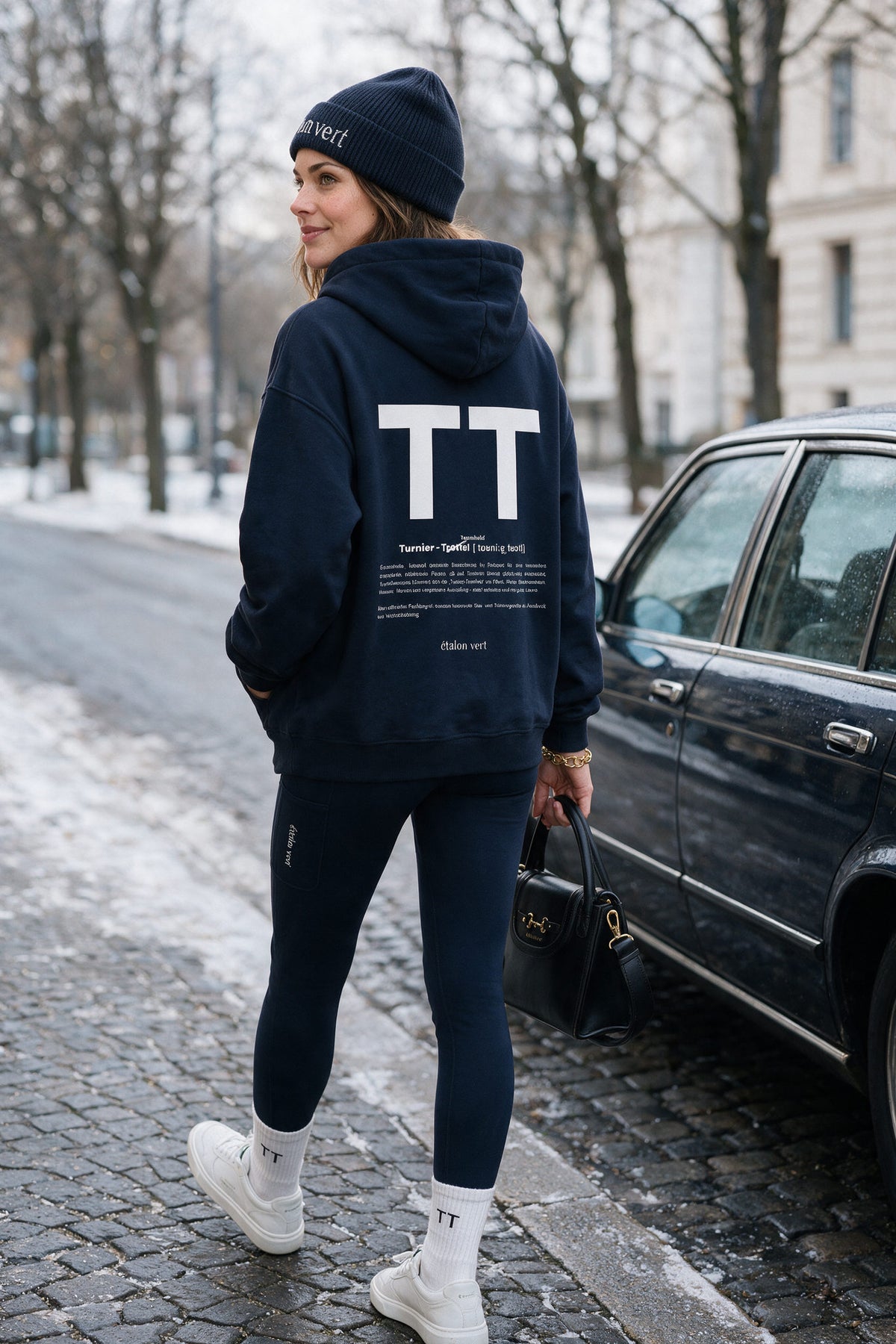 TT Hoodie Navy – Frauenlook auto, Rückenansicht