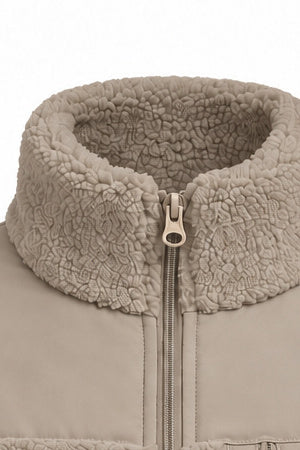 Hoher Teddy-Stehkragen