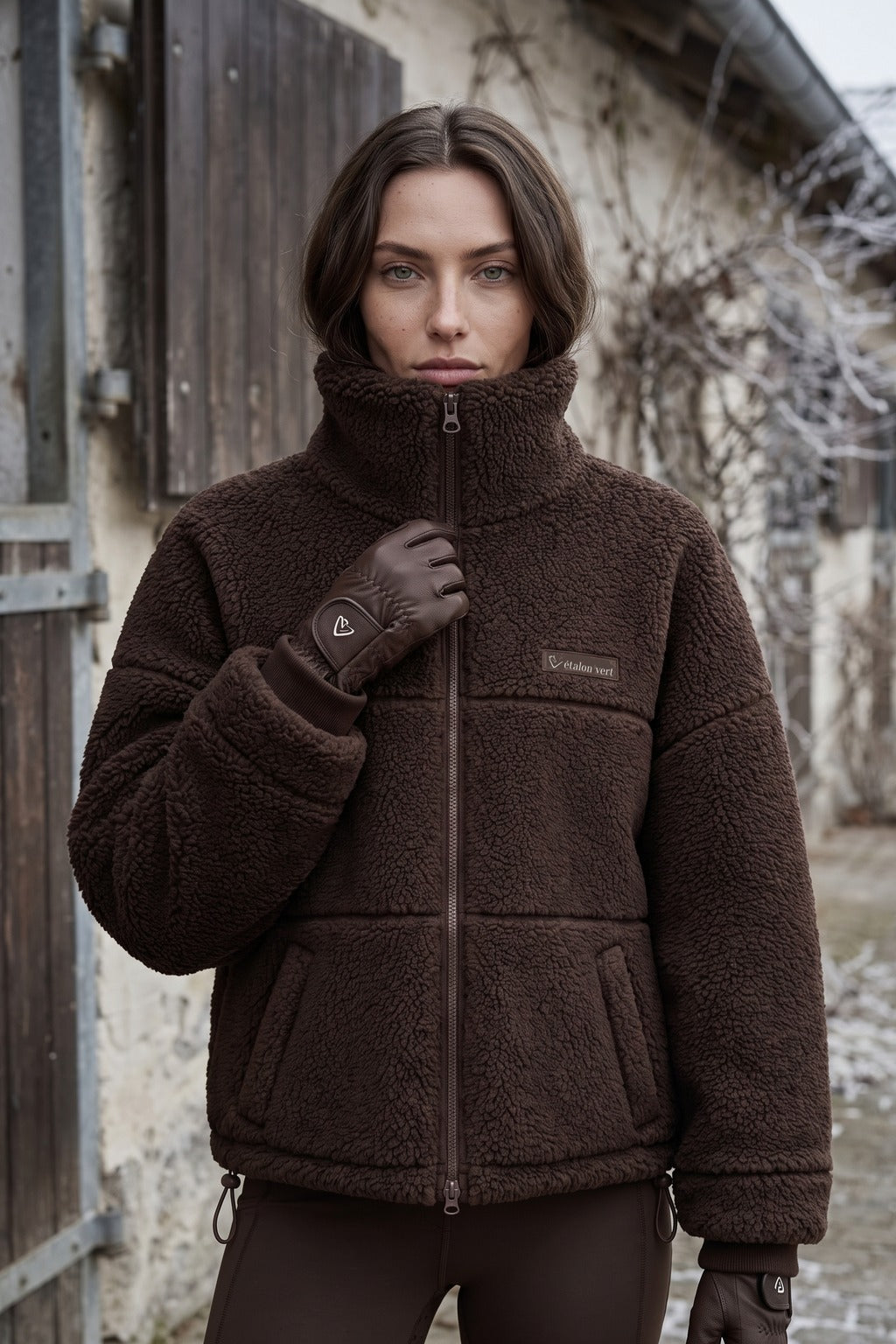 Valegro Oversize Teddyjacke Braun – Innenbündchen · Tragedetail