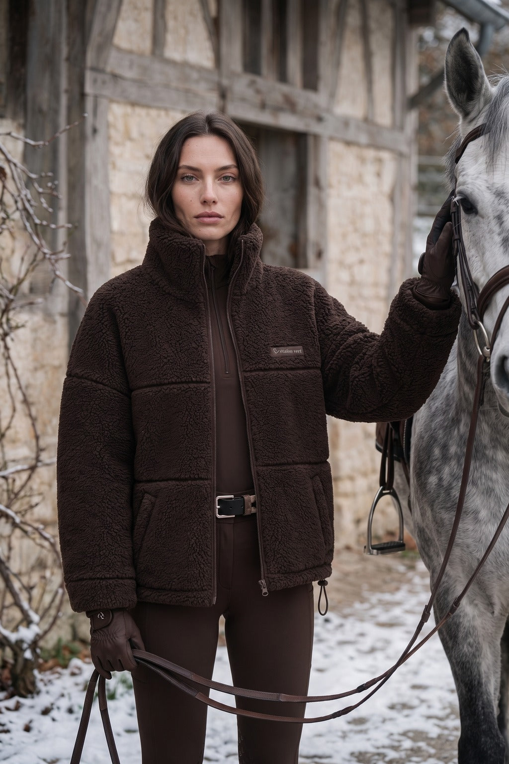 Valegro Oversize Teddyjacke Braun – Neben dem Pferd · locker